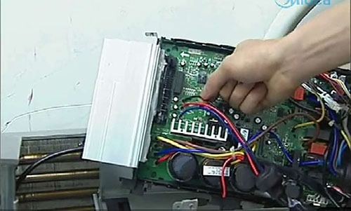 临颍美的空调电话是多少